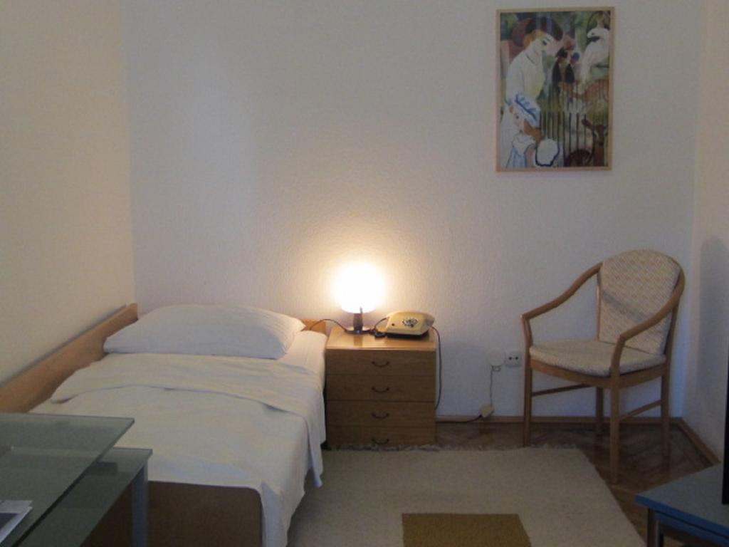 Hotel Wiener Kindl Room photo