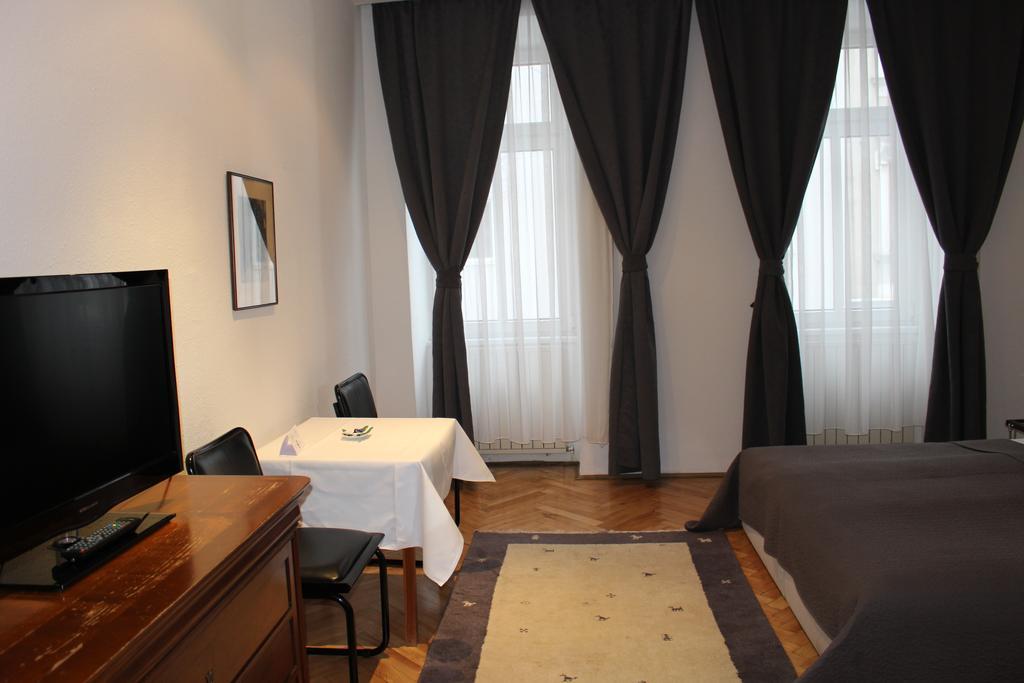Hotel Wiener Kindl Exterior photo
